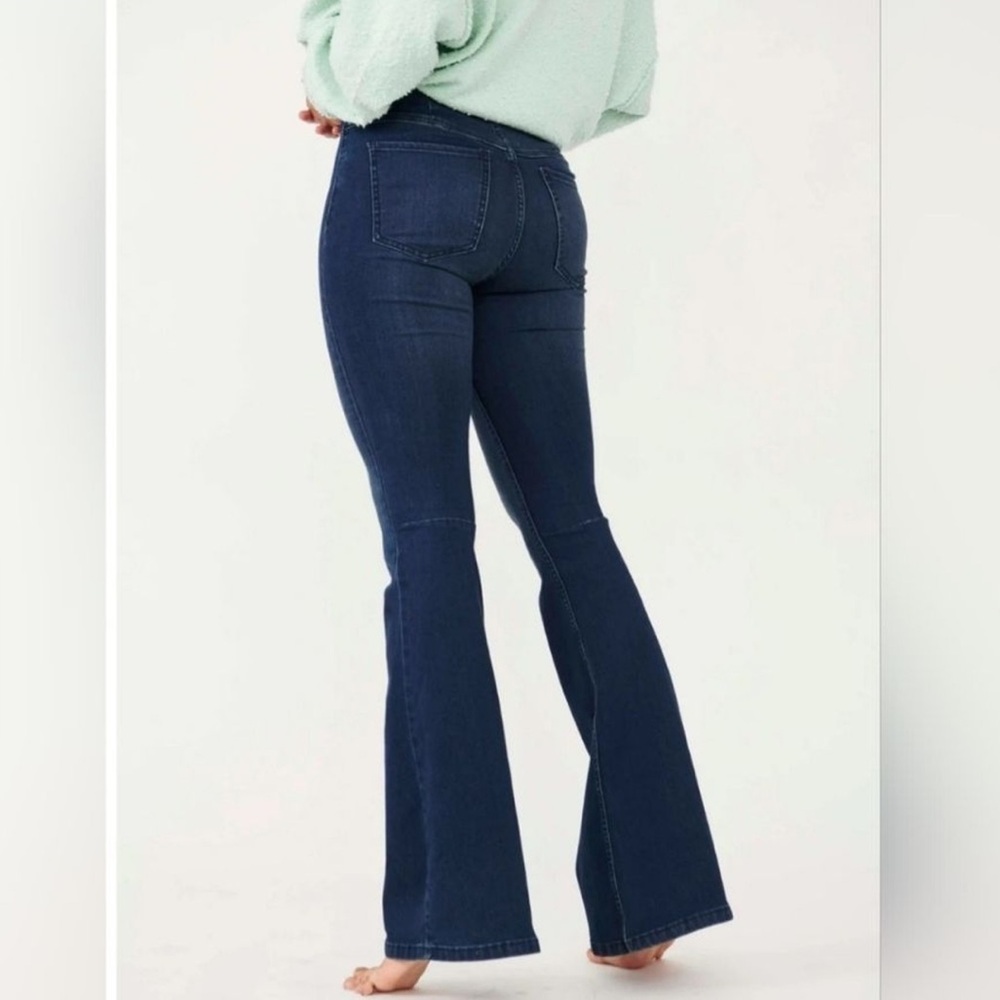 Free People Mide Rise Indigo Flare Jeans Size 26